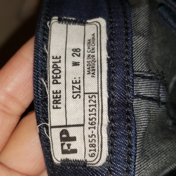 Free People dark blue jeans 28 - Picture 10 of 11